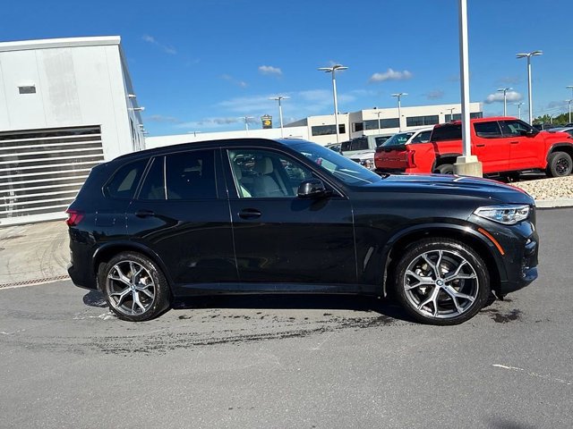 Used 2021 BMW X5 xDrive40i w/ M Sport Package AWD/4WD image 5