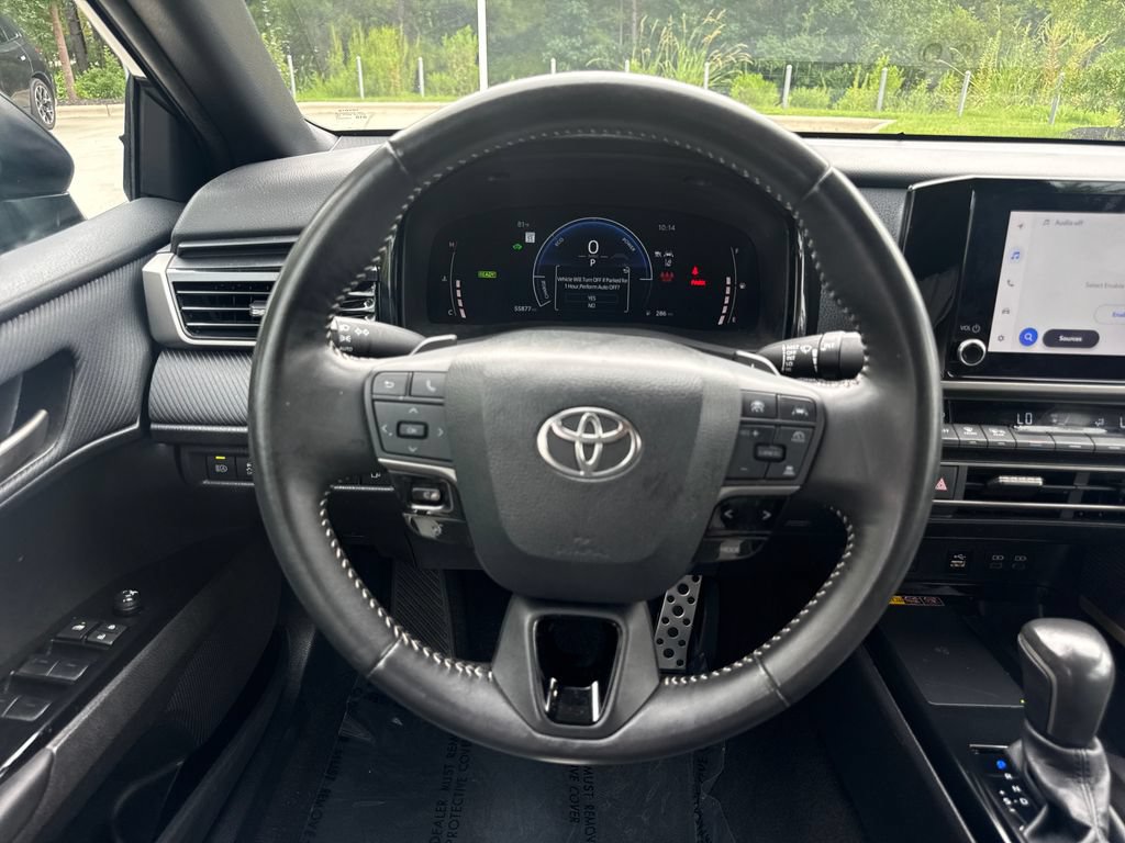 Used 2025 Toyota Camry SE FWD image 19