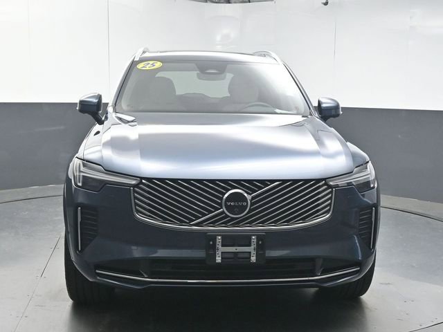 Used 2025 Volvo XC90 B5 Plus w/ Protection Package image 3