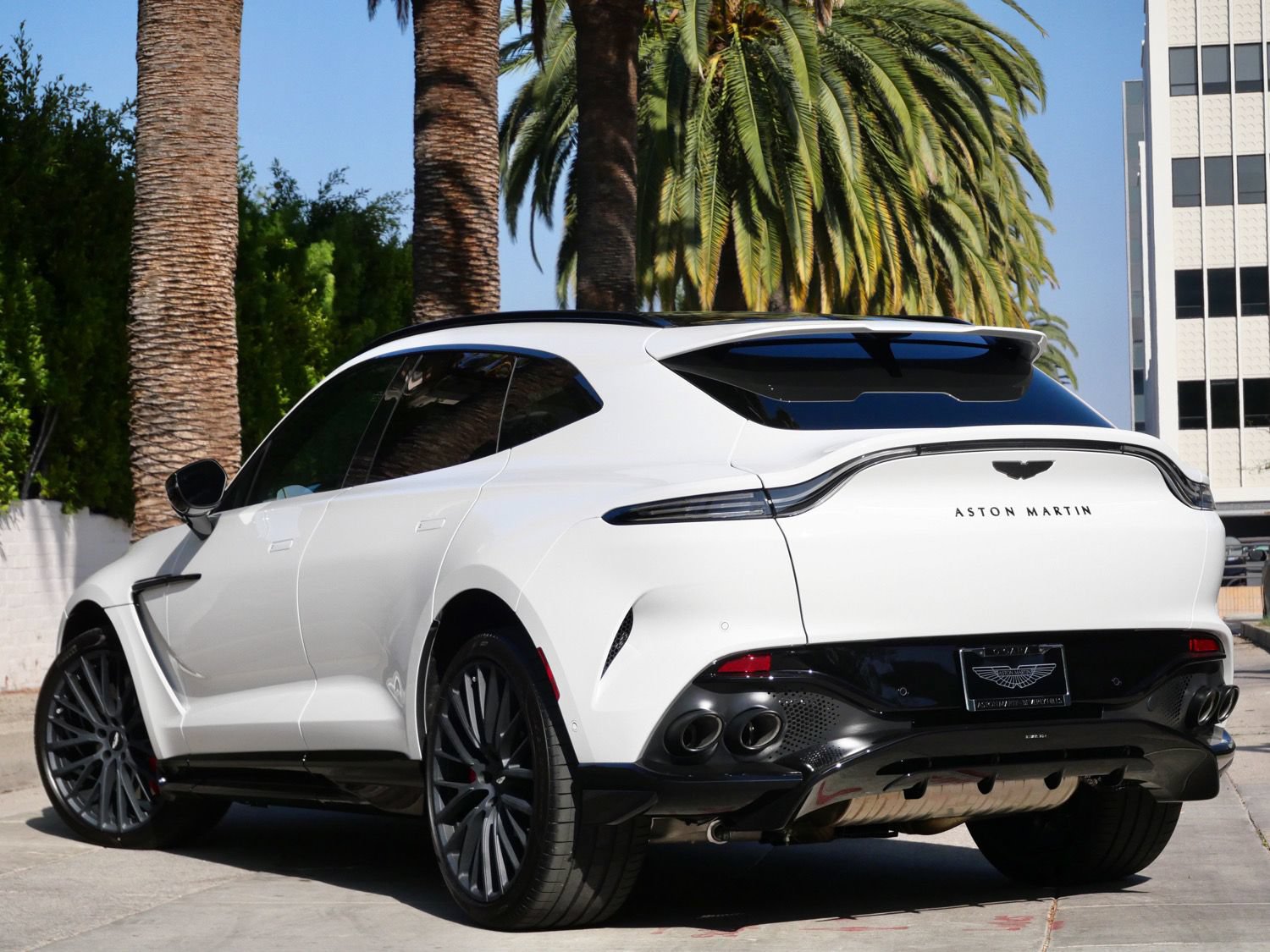 New 2026 Aston Martin DBX 707 AWD/4WD image 2
