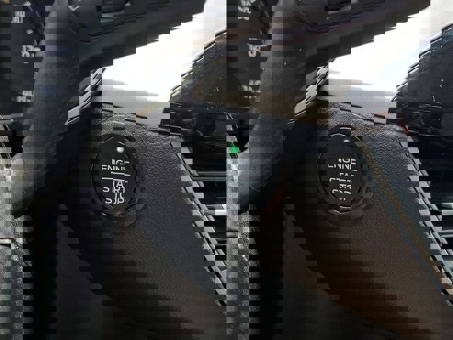 Used 2021 Ford Escape SE w/ SE Sport Appearance Package image 34