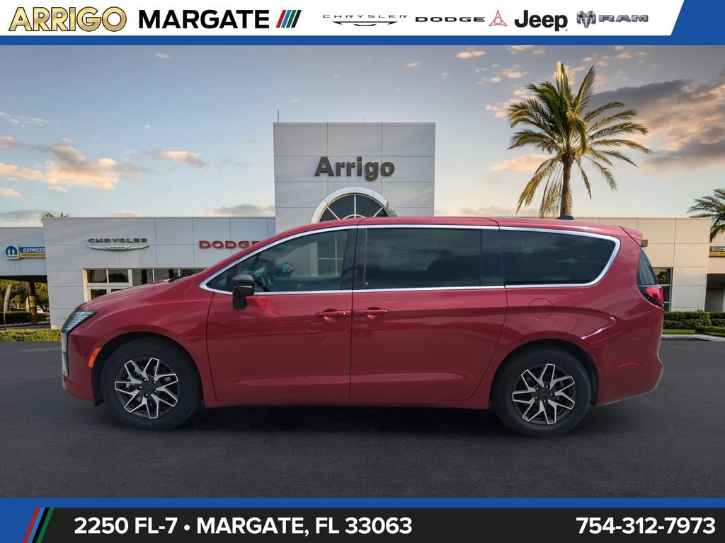 New 2027 Chrysler Pacifica Limited w/ Family Tech Group FWD image 8