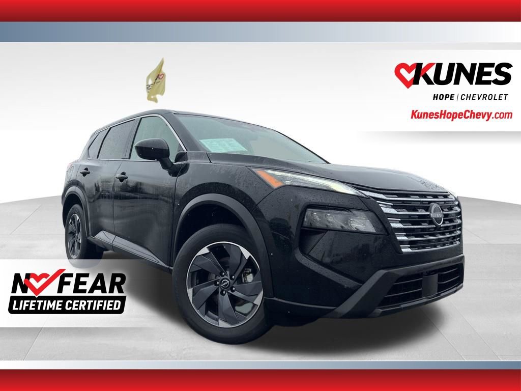 Used 2025 Nissan Rogue SV image 1