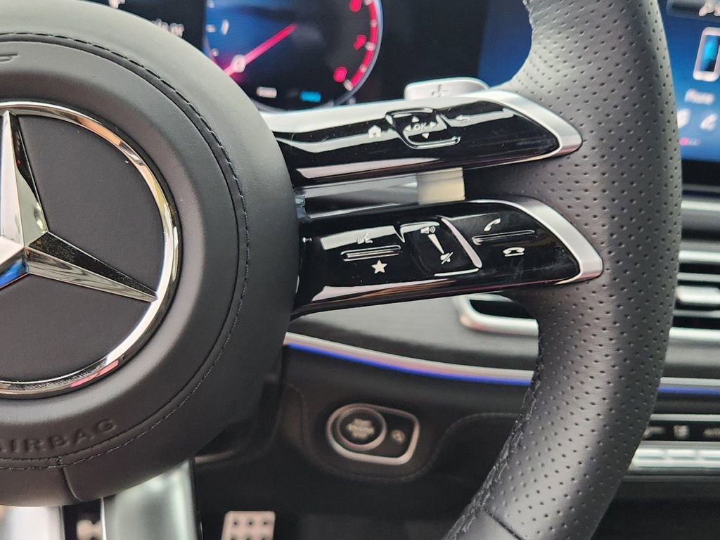 Used 2025 Mercedes-Benz GLS 450 4MATIC image 23