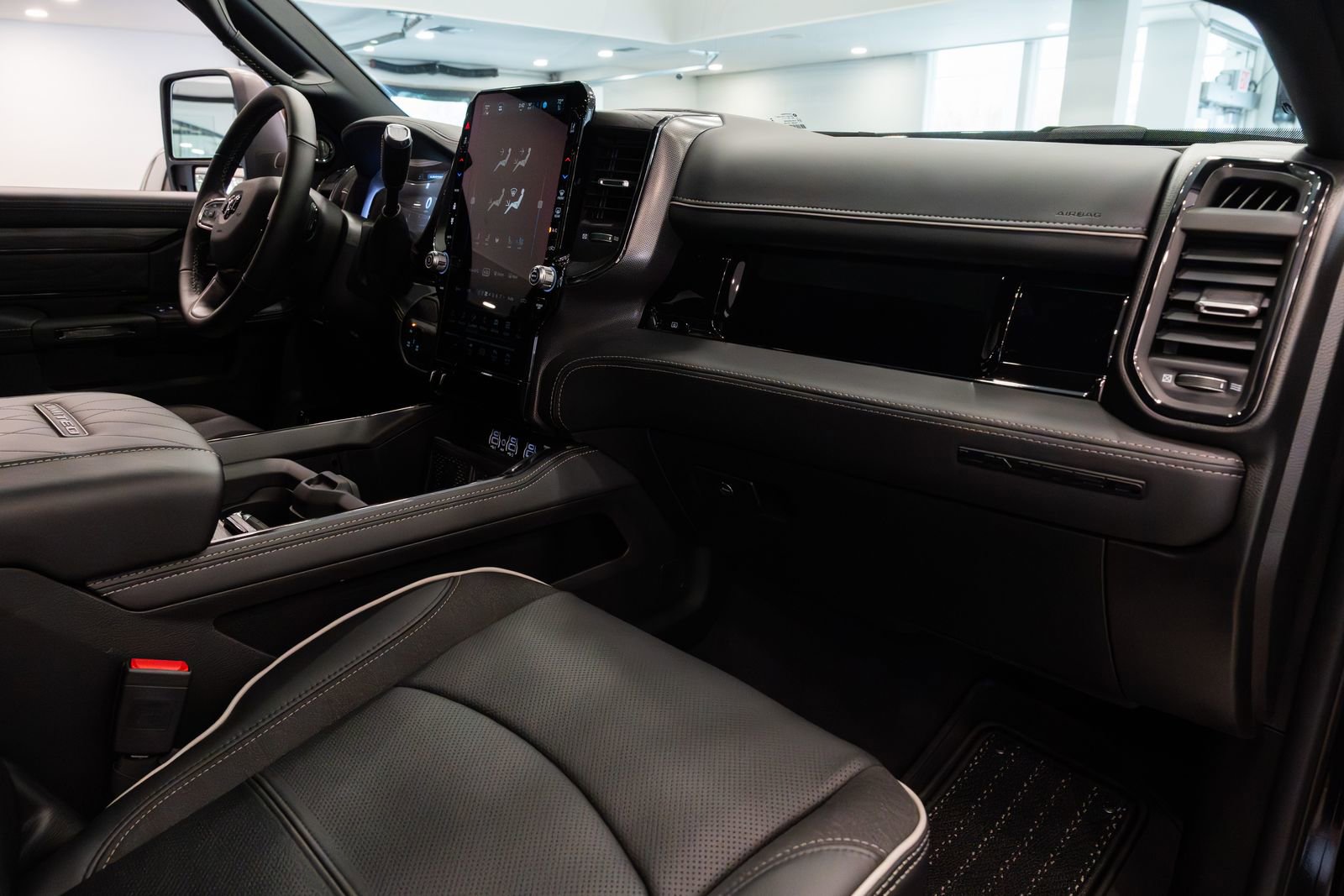 Used 2026 RAM 2500 Limited image 28