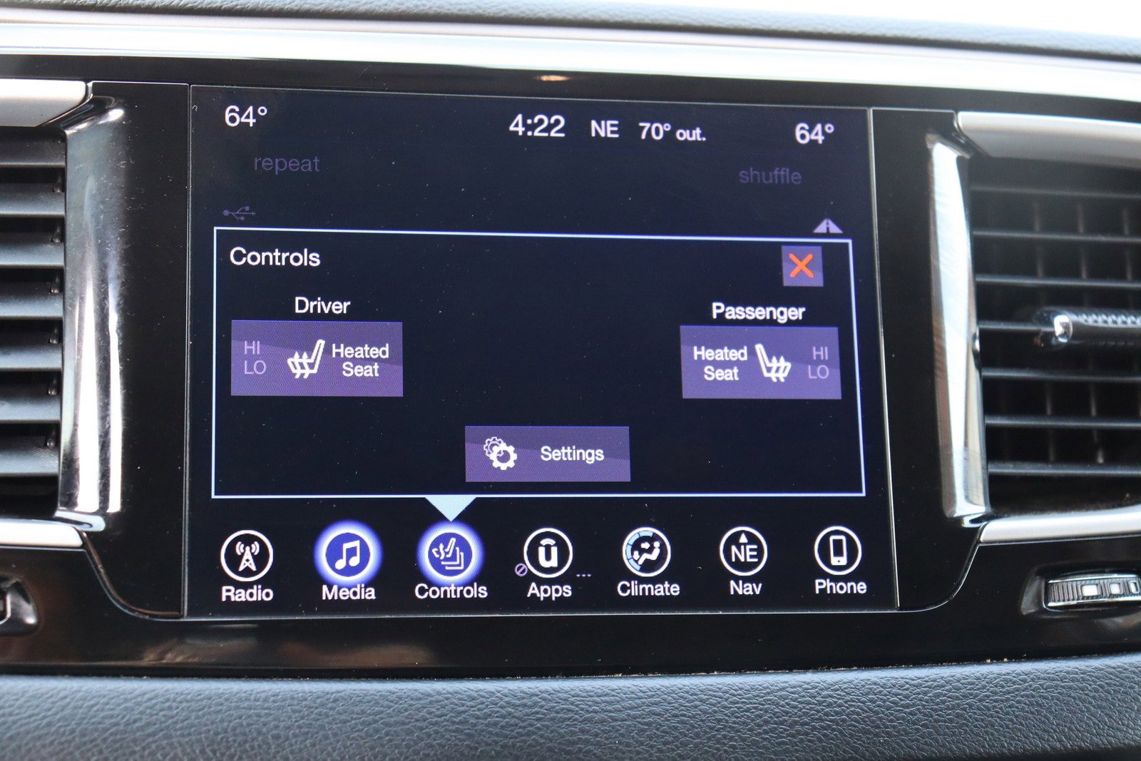 Used 2017 Chrysler Pacifica Touring-L FWD image 37