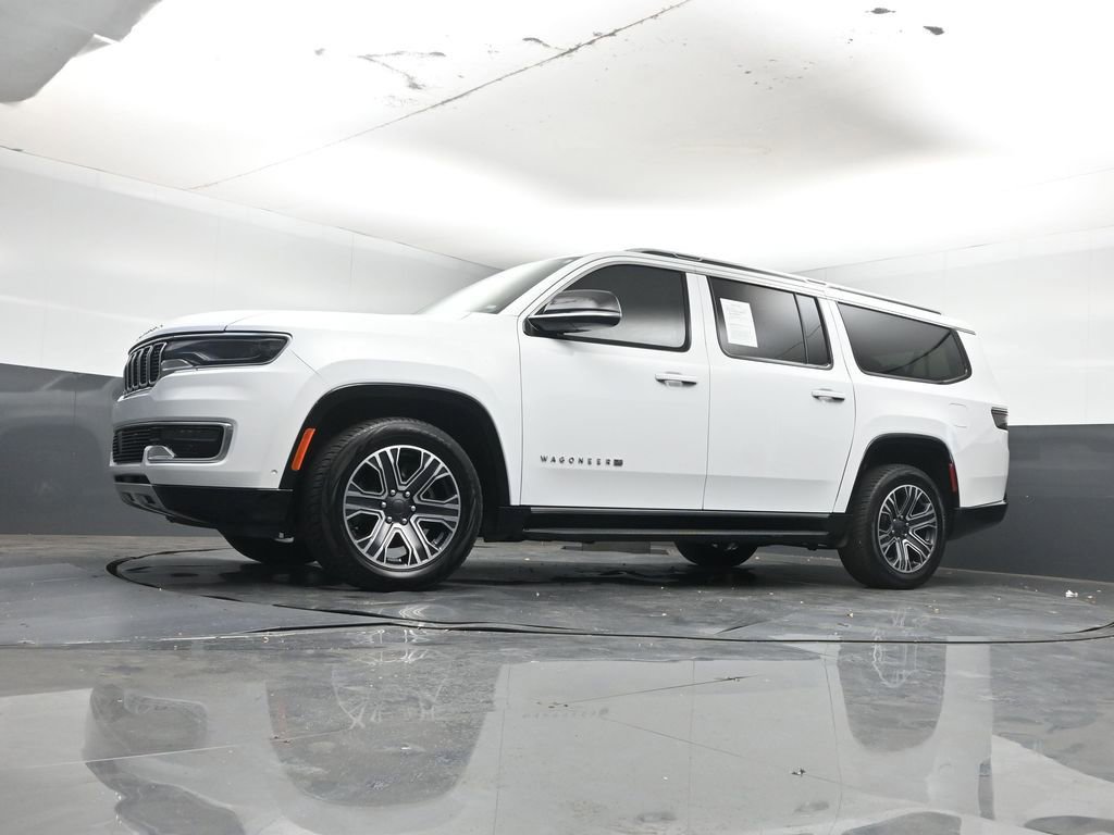 Used 2024 Jeep Wagoneer L Series II w/ Flexible Seating Group image 28