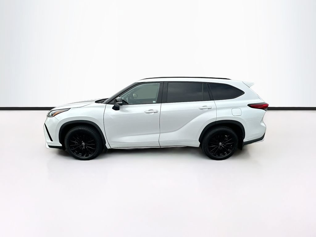 Used 2023 Toyota Highlander XSE AWD/4WD image 6