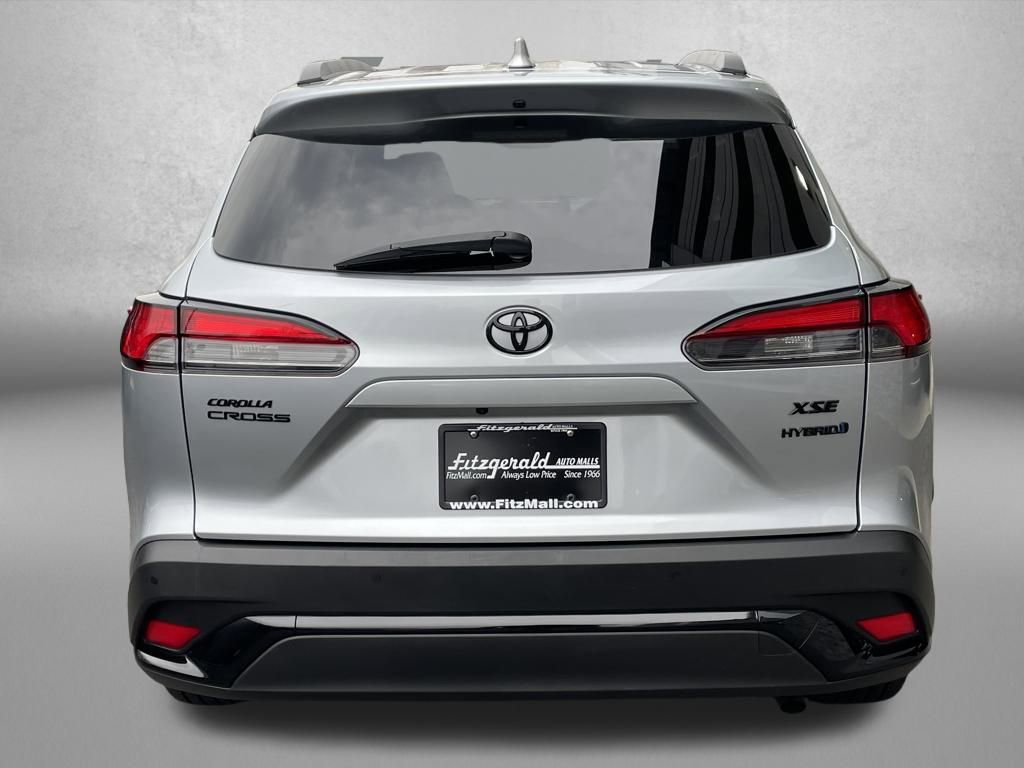 Used 2023 Toyota Corolla Cross XSE image 6