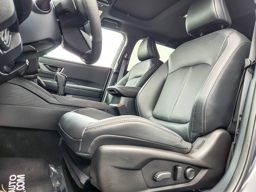 Certified 2026 Subaru Outback Limited XT AWD/4WD image 6