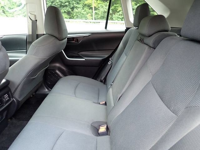 Certified 2023 Toyota RAV4 LE AWD/4WD image 17