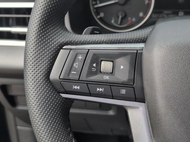 Used 2025 Mitsubishi Outlander SE FWD image 21