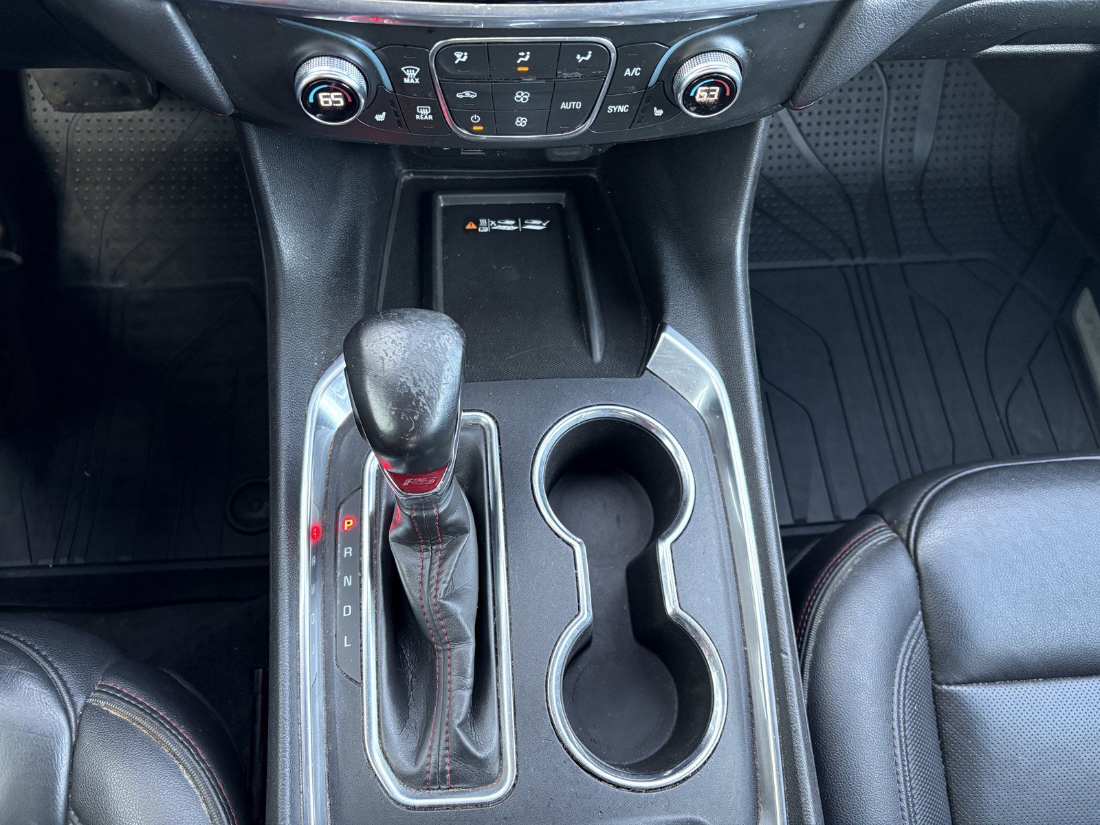 Used 2022 Chevrolet Traverse RS AWD/4WD image 18