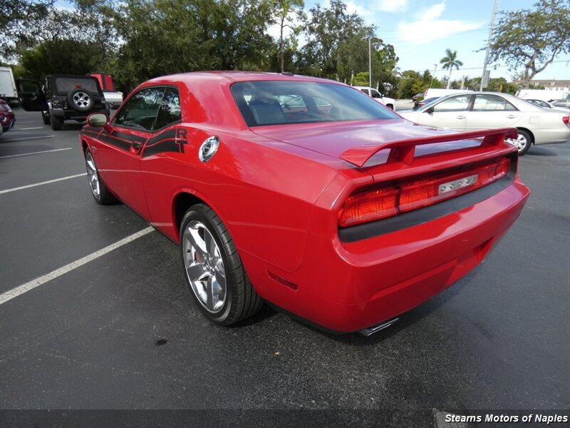 Used 2011 Dodge Challenger RWD image 9