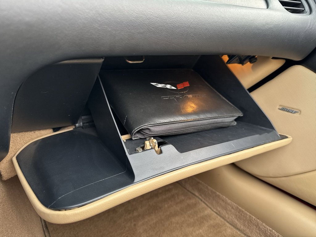 Used 1998 Chevrolet Corvette Convertible w/ Performance Handling Pkg image 21