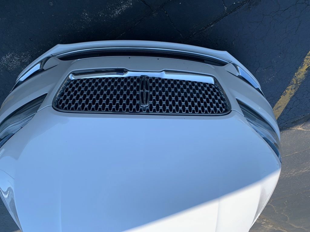 Used 2017 Lincoln MKZ Select w/ Select Plus Package AWD/4WD image 4