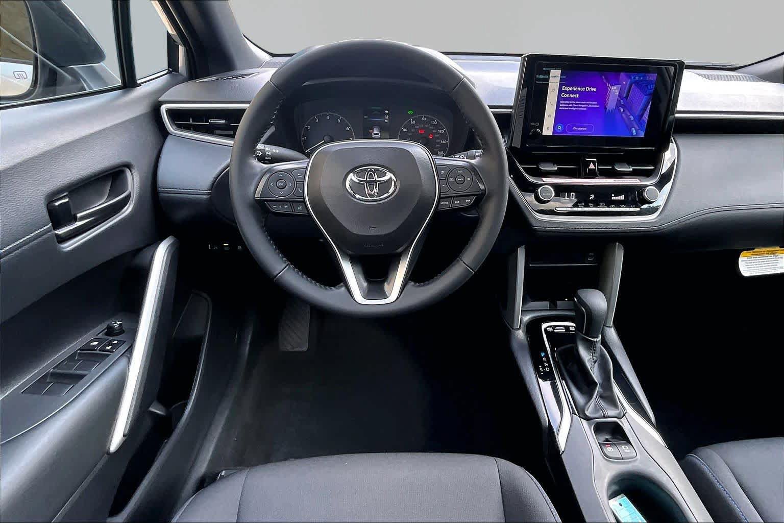 Used 2024 Toyota Corolla Cross AWD Hybrid w/ Moonroof Package image 6
