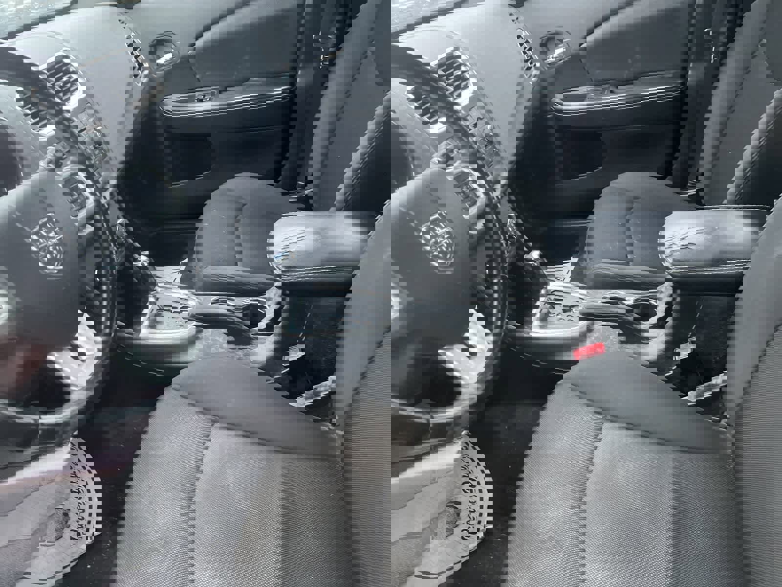 Used 2013 Dodge Avenger SXT image 27