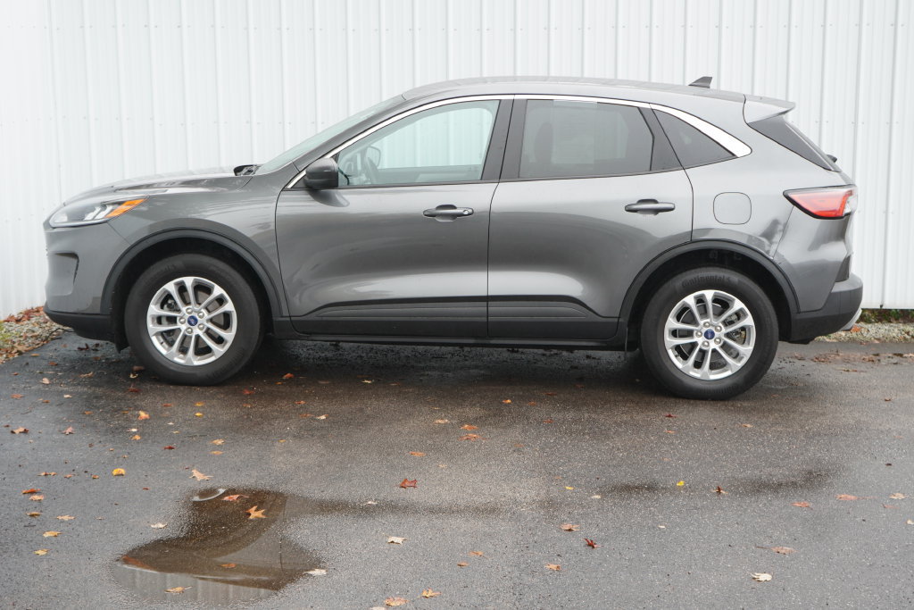 Used 2022 Ford Escape SE w/ Convenience Package AWD/4WD image 3