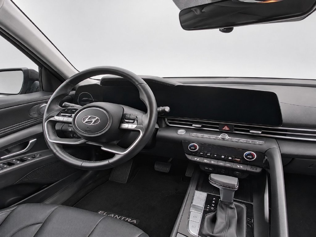 Used 2023 Hyundai Elantra Limited FWD image 21