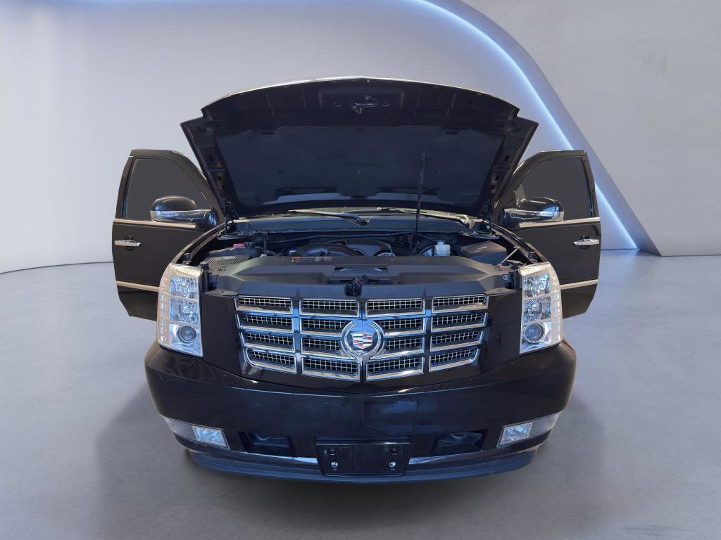 Used 2013 Cadillac Escalade ESV Luxury image 8