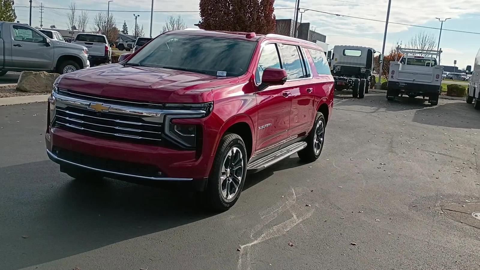 New 2026 Chevrolet Suburban LT image 1
