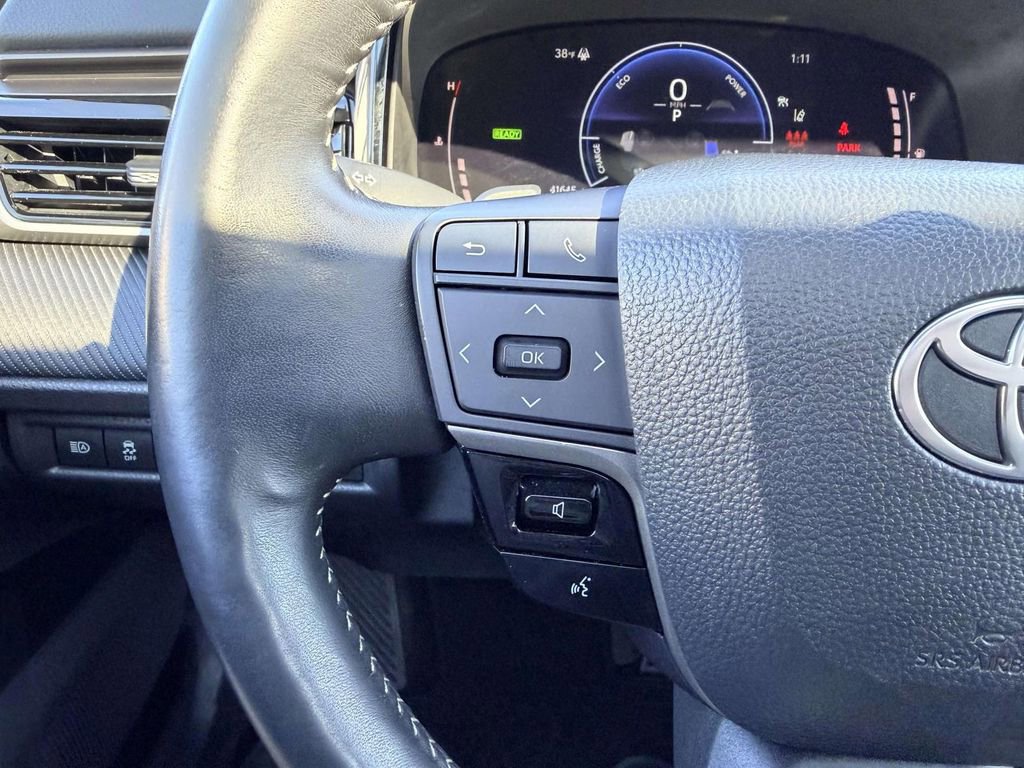 Certified 2025 Toyota Camry SE w/ Convenience Package image 8