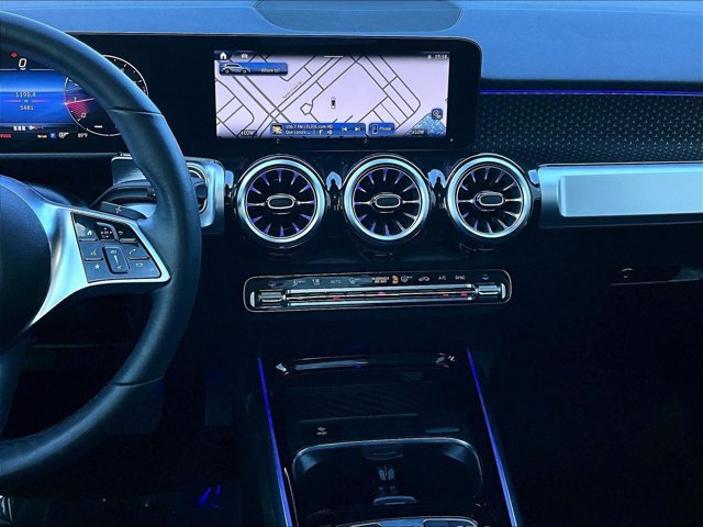 Used 2024 Mercedes-Benz GLB 250 image 8