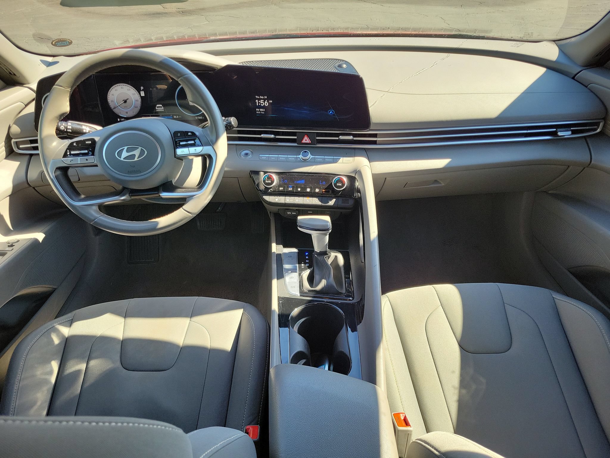Used 2025 Hyundai Elantra SEL FWD image 24