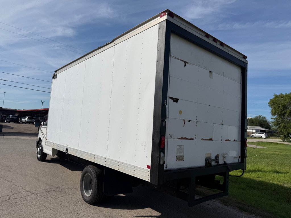 Used 2006 Chevrolet Express 3500 RWD image 11