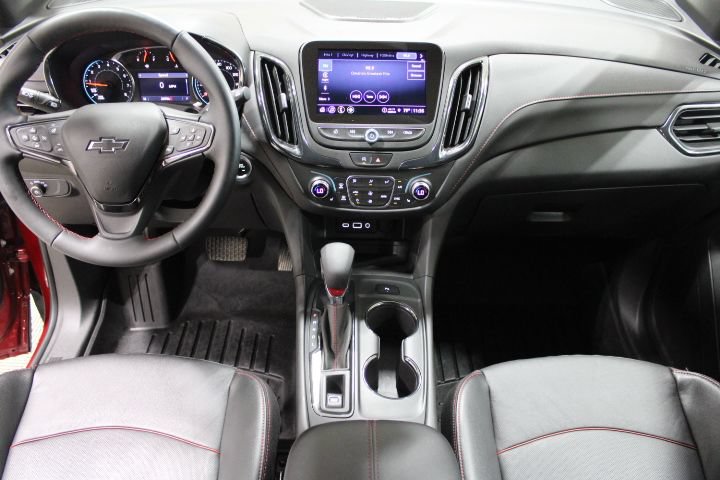Used 2023 Chevrolet Equinox RS w/ RS Leather Package AWD/4WD image 2
