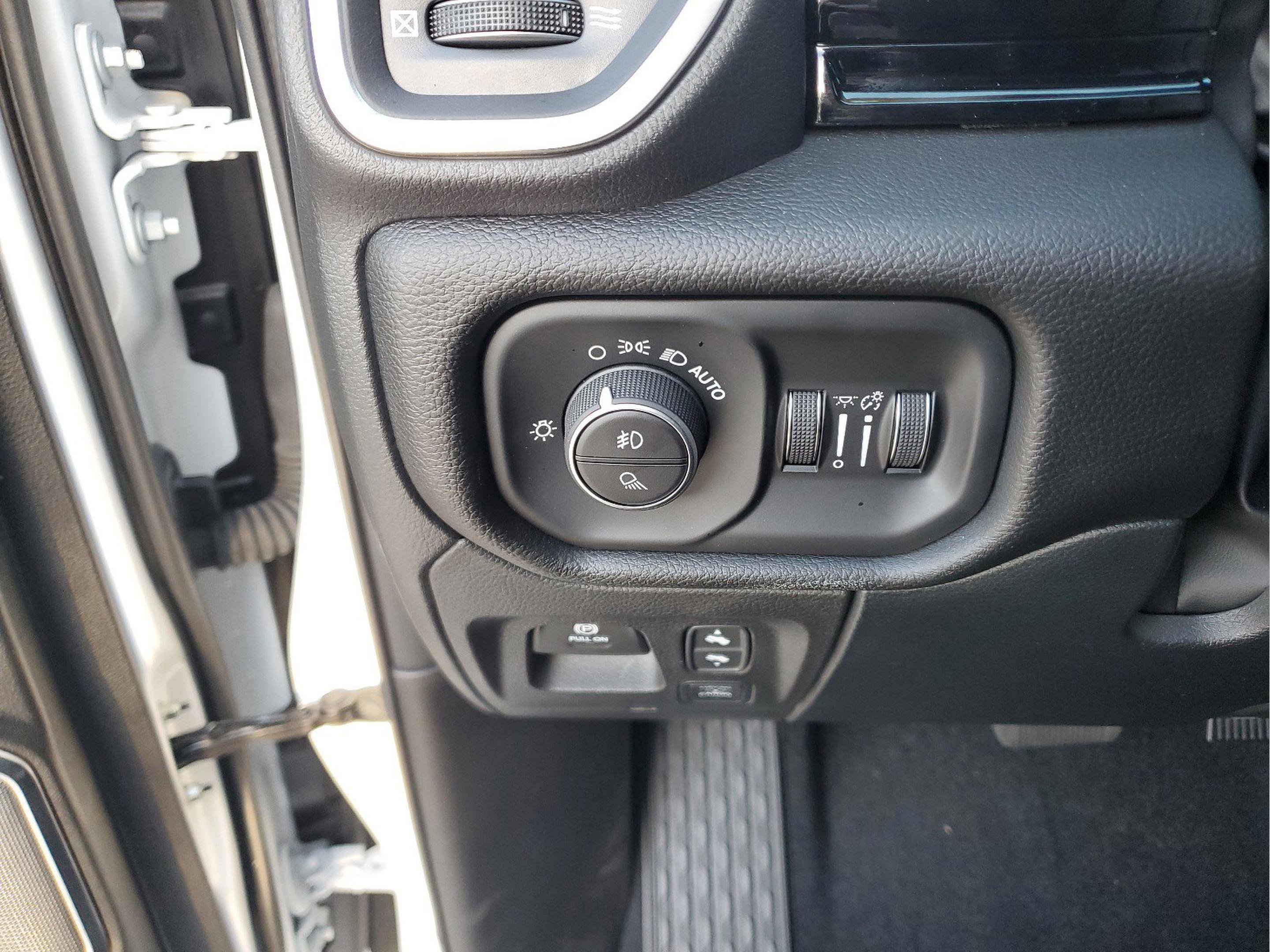 Used 2026 RAM 1500 Laramie image 26