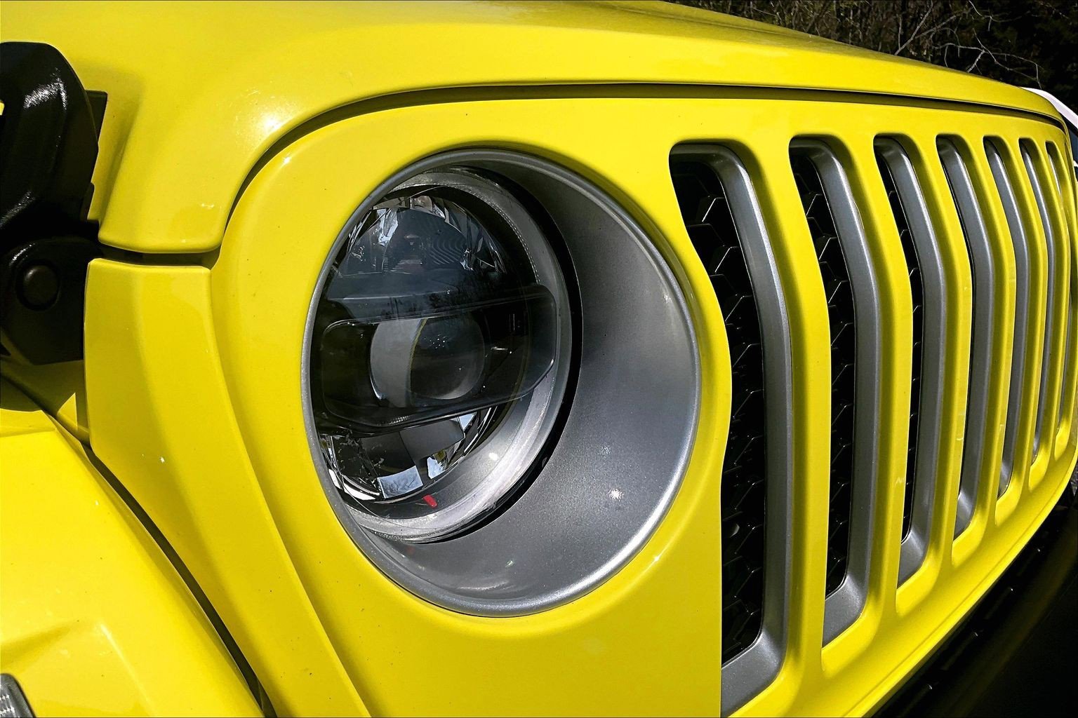 Used 2023 Jeep Wrangler Unlimited Sahara w/ Cold Weather Group AWD/4WD image 29