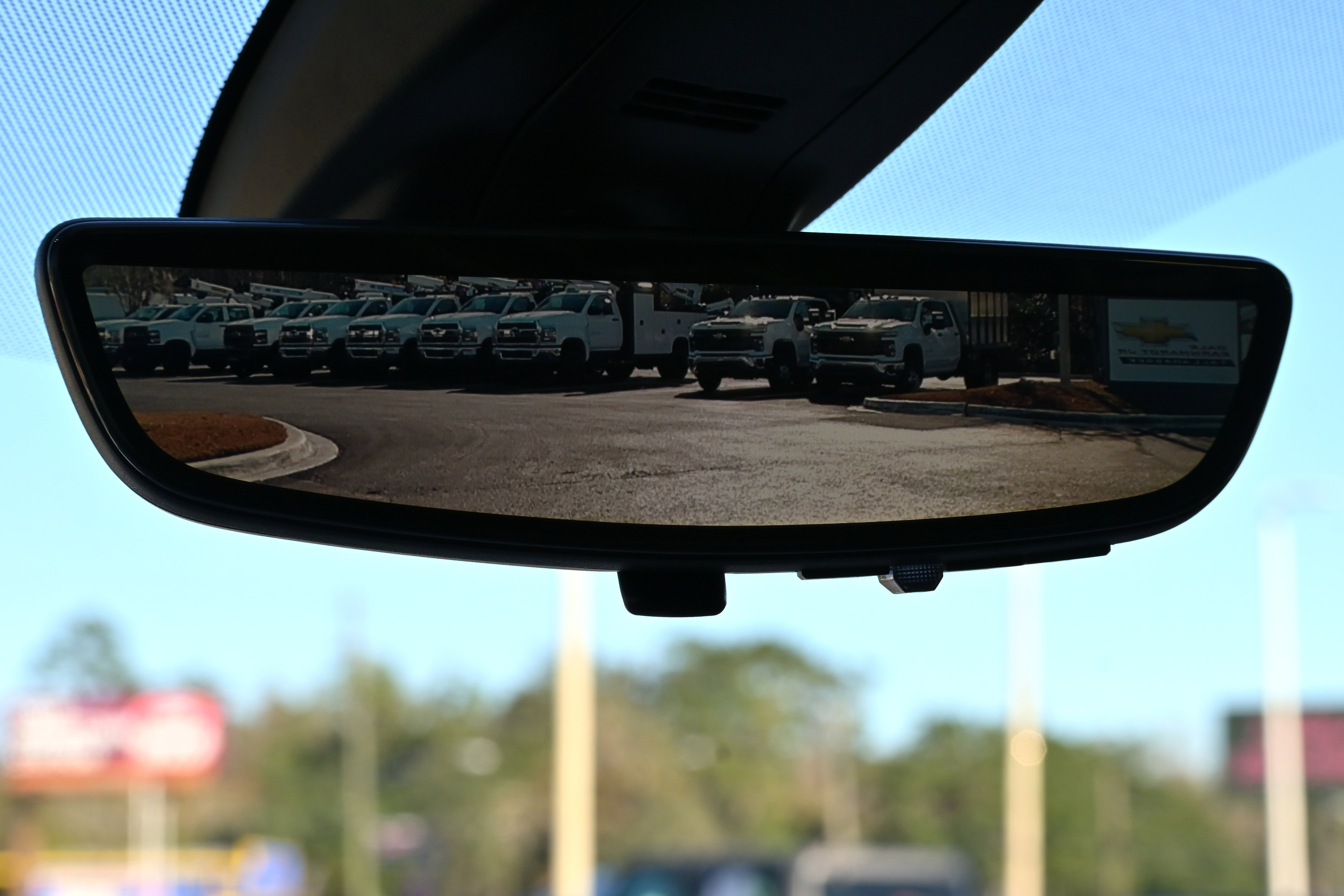 Used 2021 Chevrolet Suburban Premier w/ Premium Package image 29