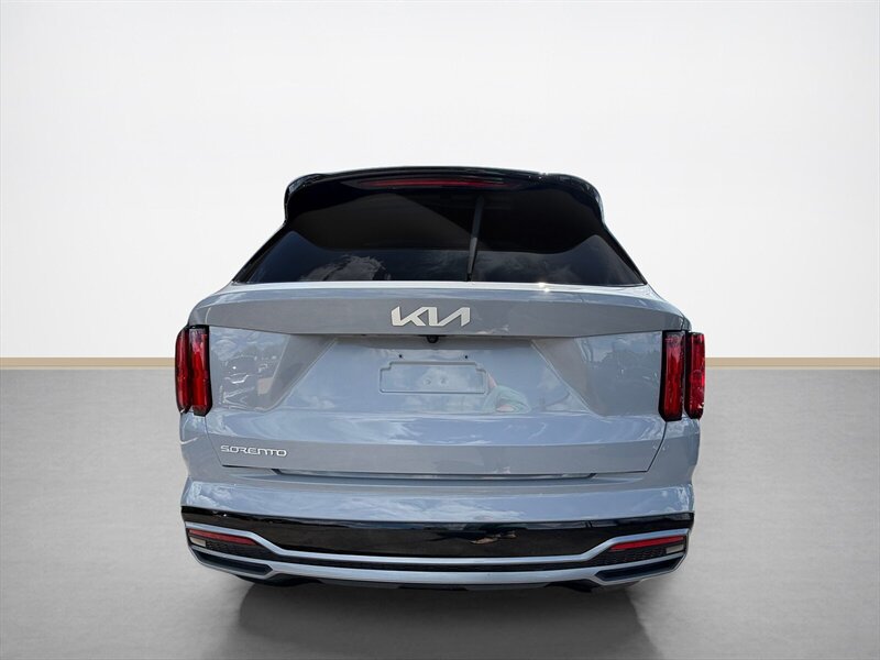 Used 2023 Kia Sorento SX FWD image 5