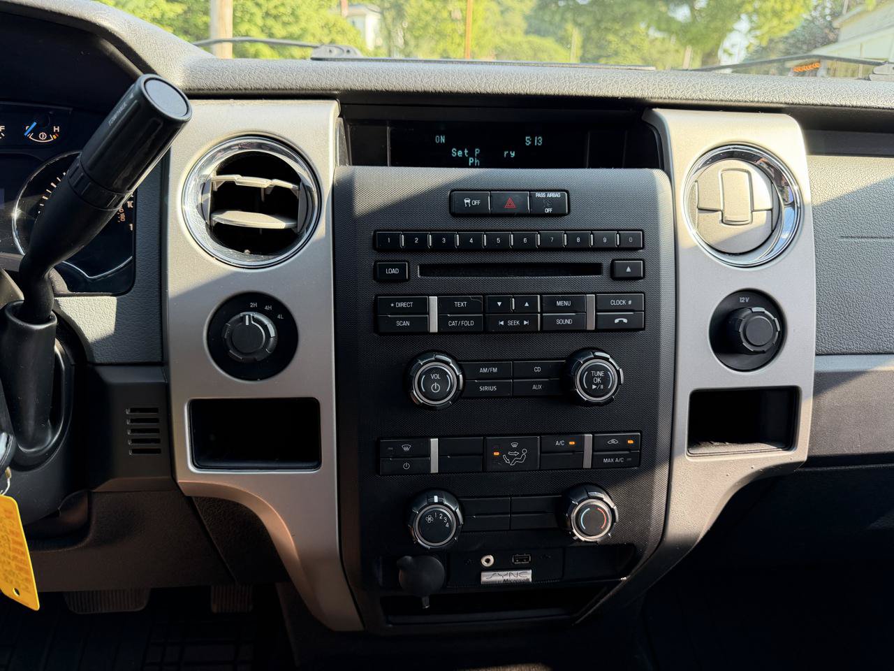 Used 2014 Ford F150 XLT AWD/4WD image 26