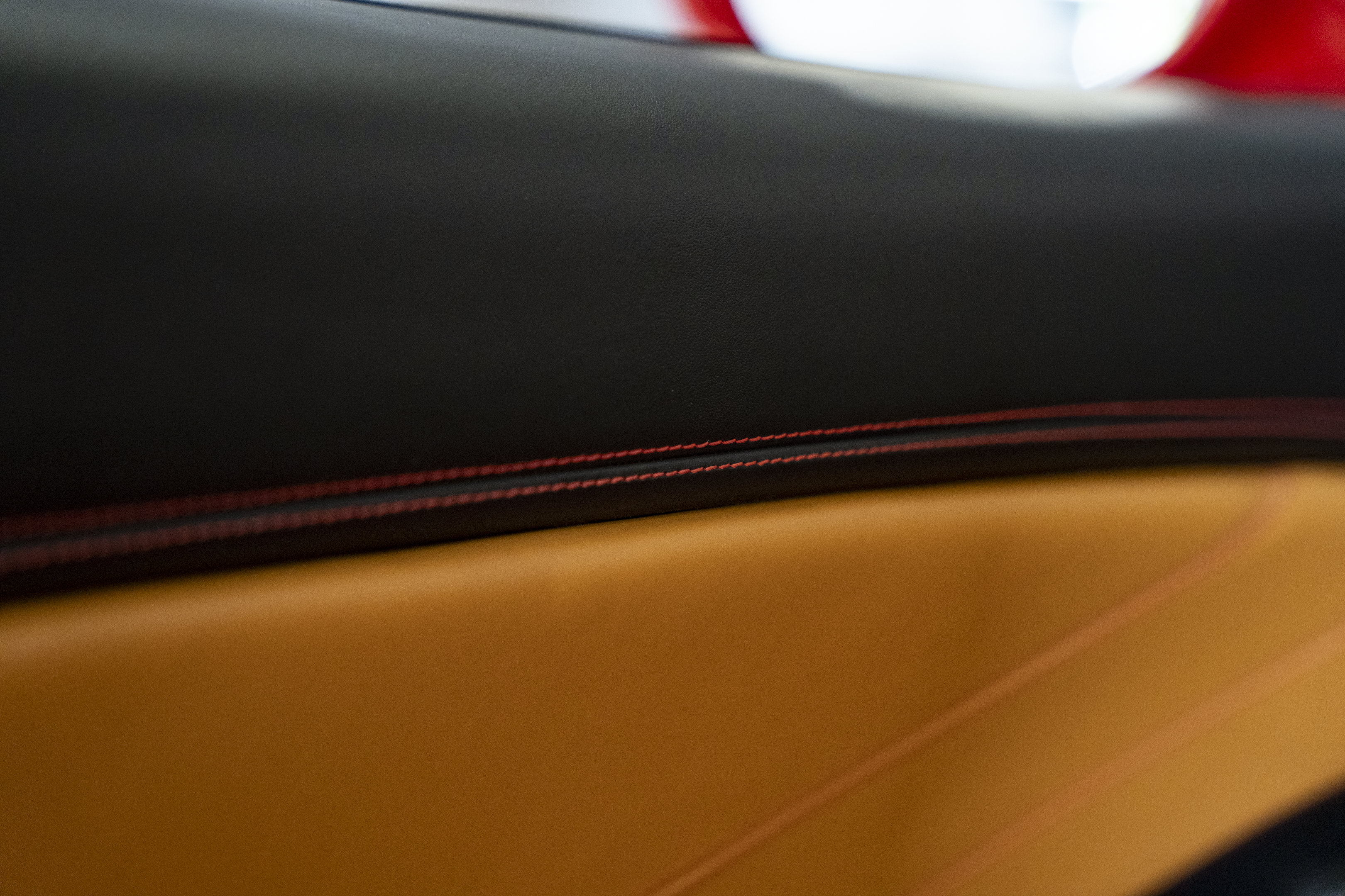 Used 2016 Ferrari California T RWD image 27