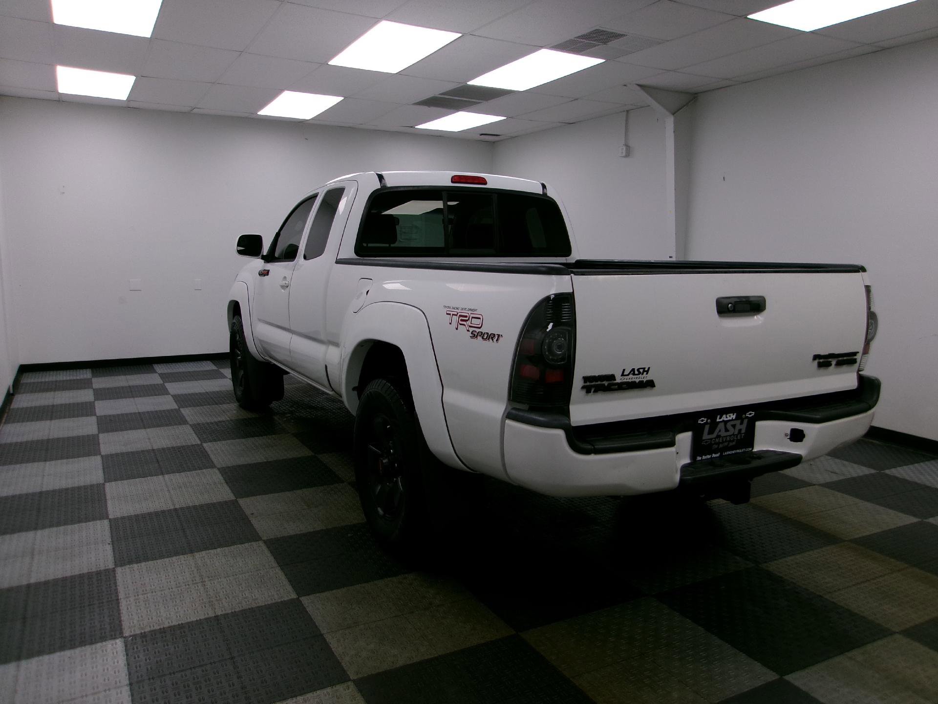 Used 2006 Toyota Tacoma PreRunner image 2