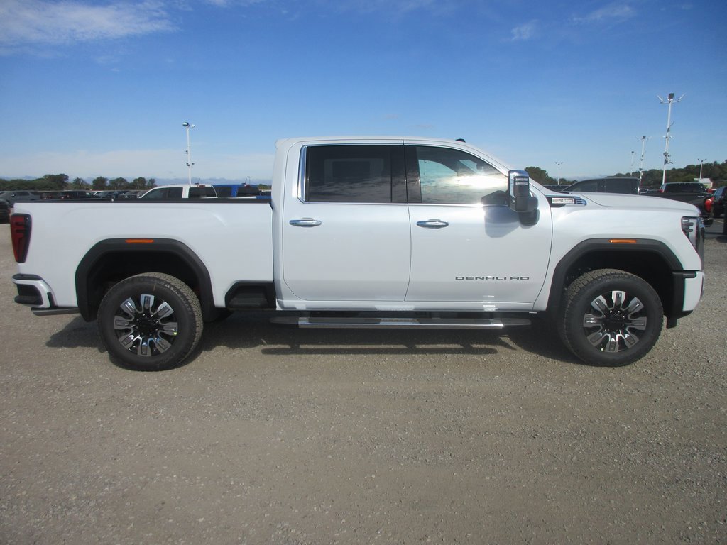 New 2026 GMC Sierra 2500 Denali w/ Denali Reserve Package image 3