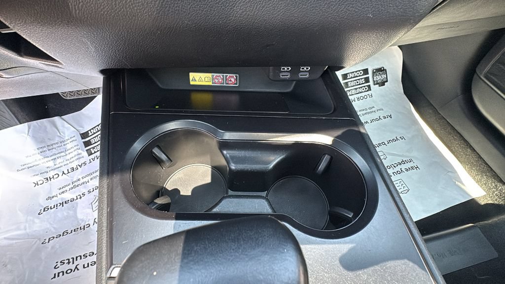 Used 2024 Lexus UX 250h AWD w/ Premium Package image 21