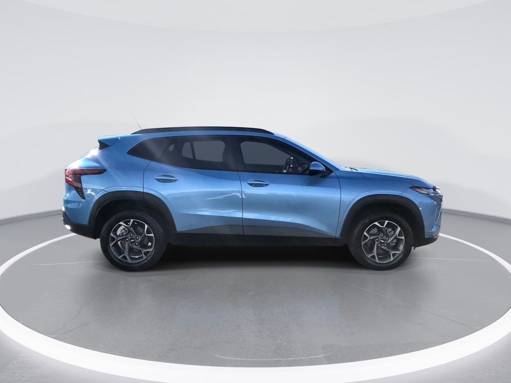 Used 2025 Chevrolet Trax LT image 9