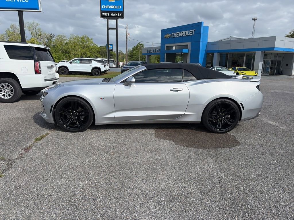 Used 2017 Chevrolet Camaro LT RWD image 2