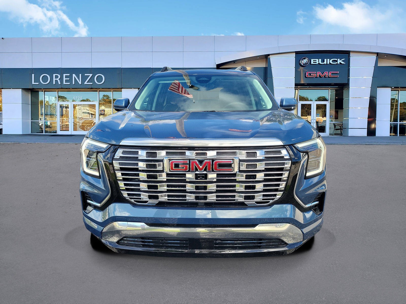 New 2027 GMC Terrain Denali w/ LPO, Floor Liner Package AWD/4WD image 2