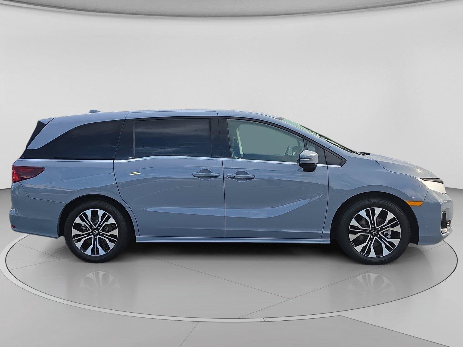 Used 2026 Honda Odyssey Elite image 6