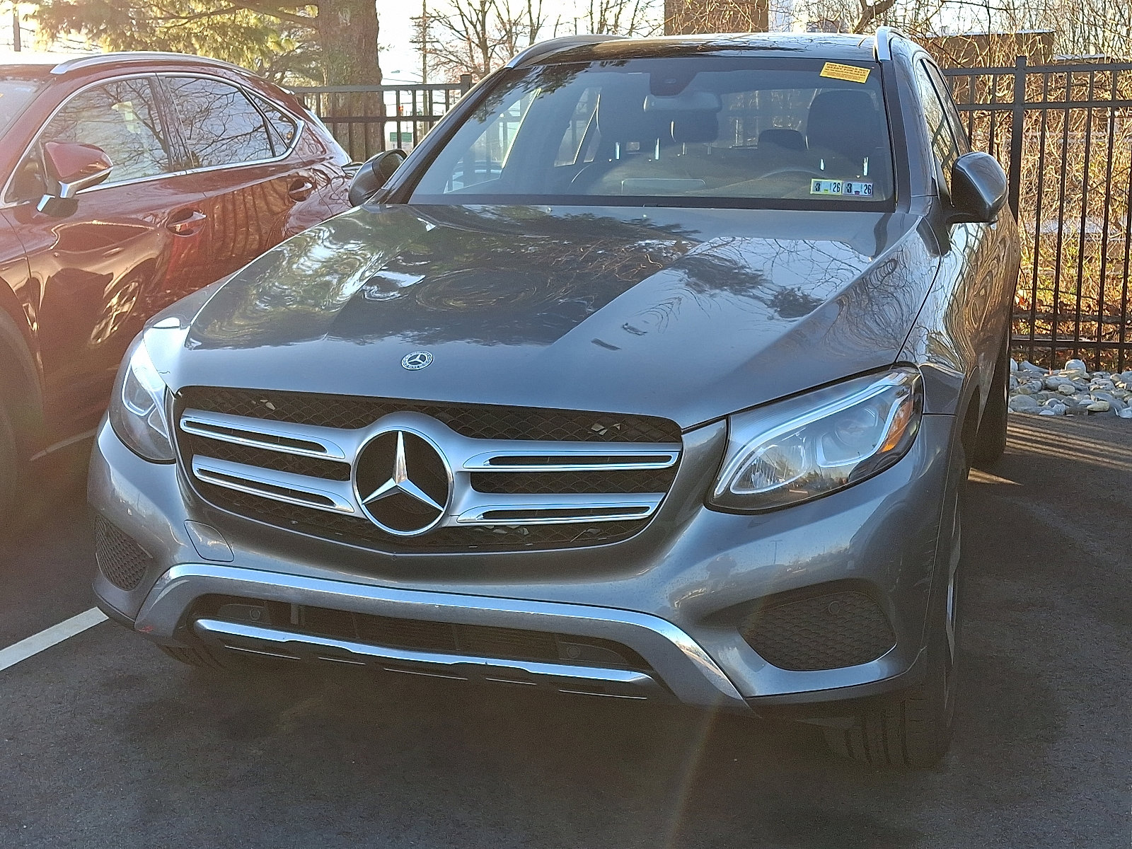 Used 2019 Mercedes-Benz GLC 300 4MATIC image 4