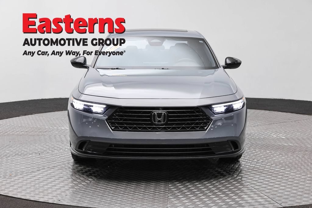 Used 2023 Honda Accord Sport image 2