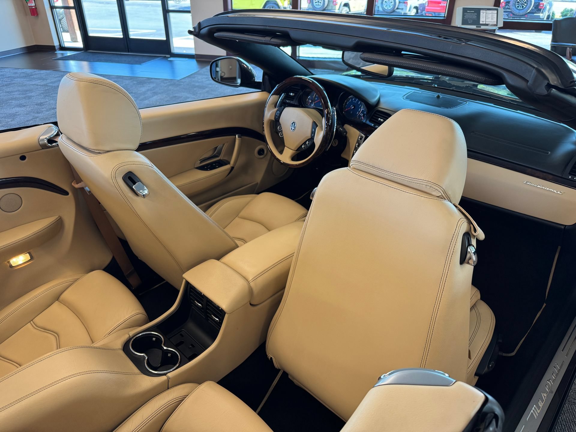Used 2014 Maserati GranTurismo Convertible RWD image 35