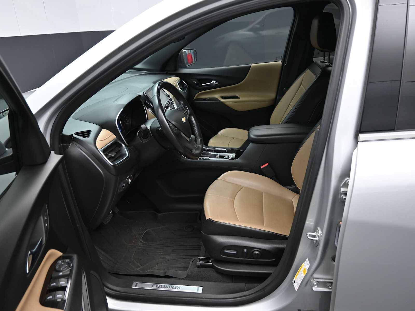 Used 2022 Chevrolet Equinox Premier AWD/4WD image 15