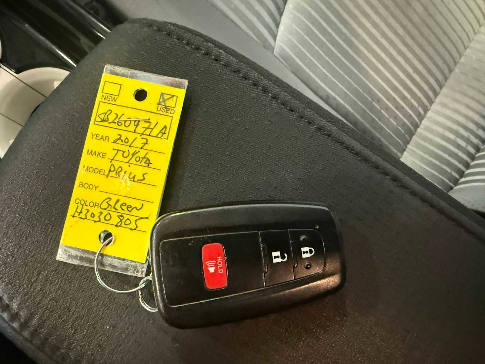 Used 2017 Toyota Prius Three w/ Advanced Technology Package FWD image 36