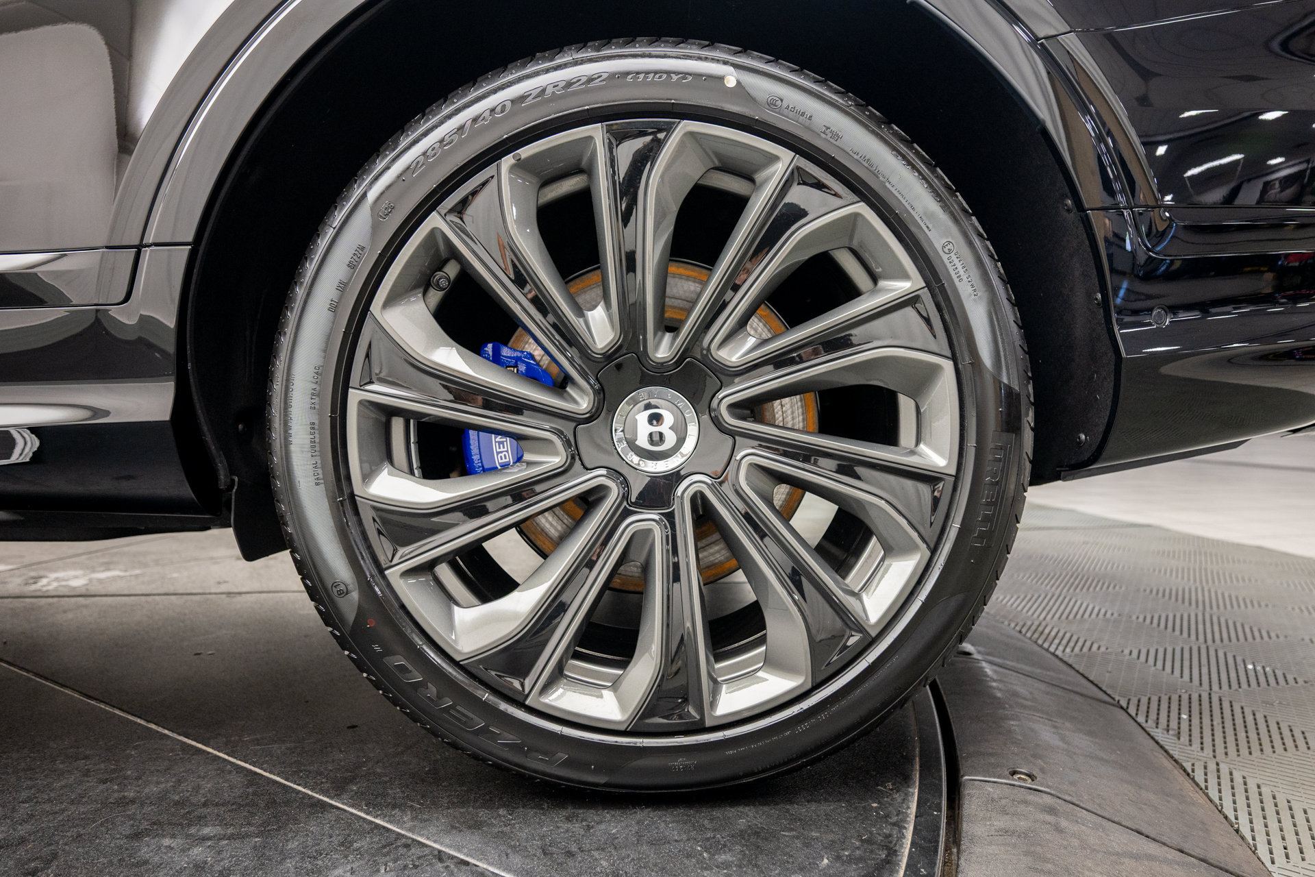 New 2027 Bentley Bentayga AWD/4WD image 40